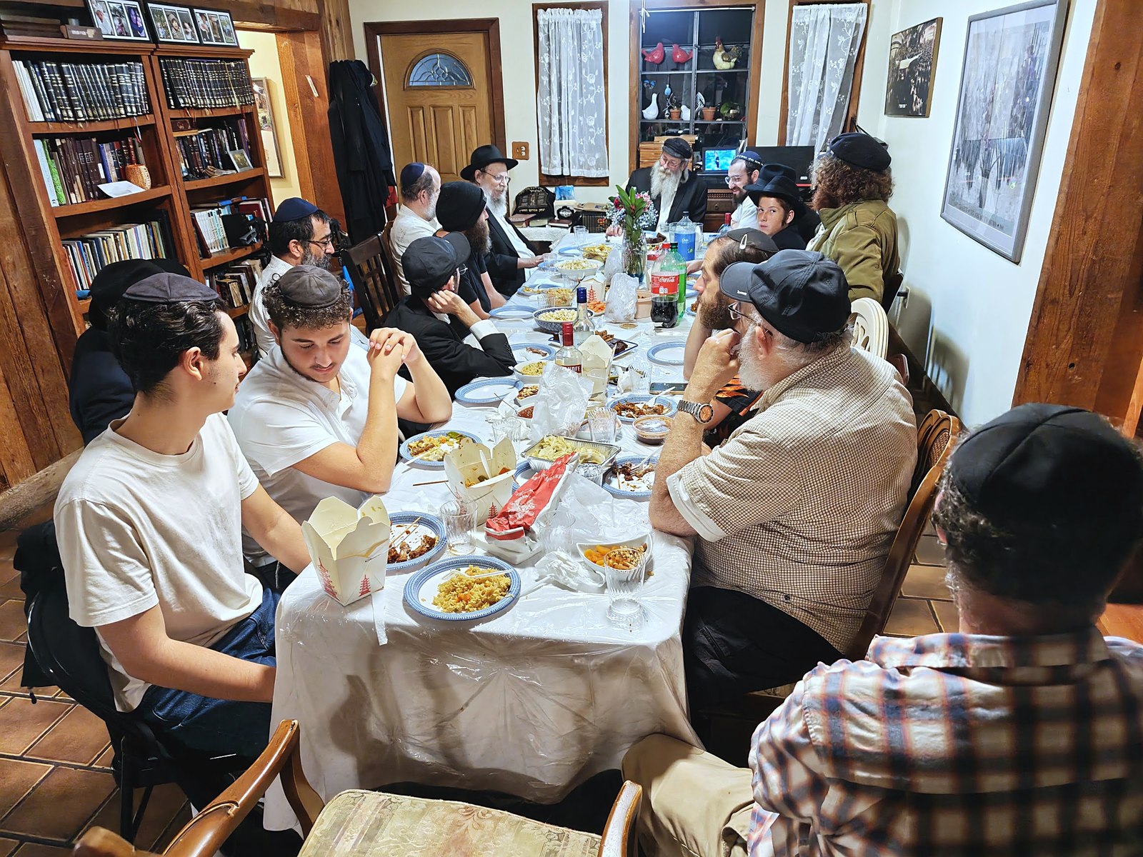 A seudah with the whole chevra